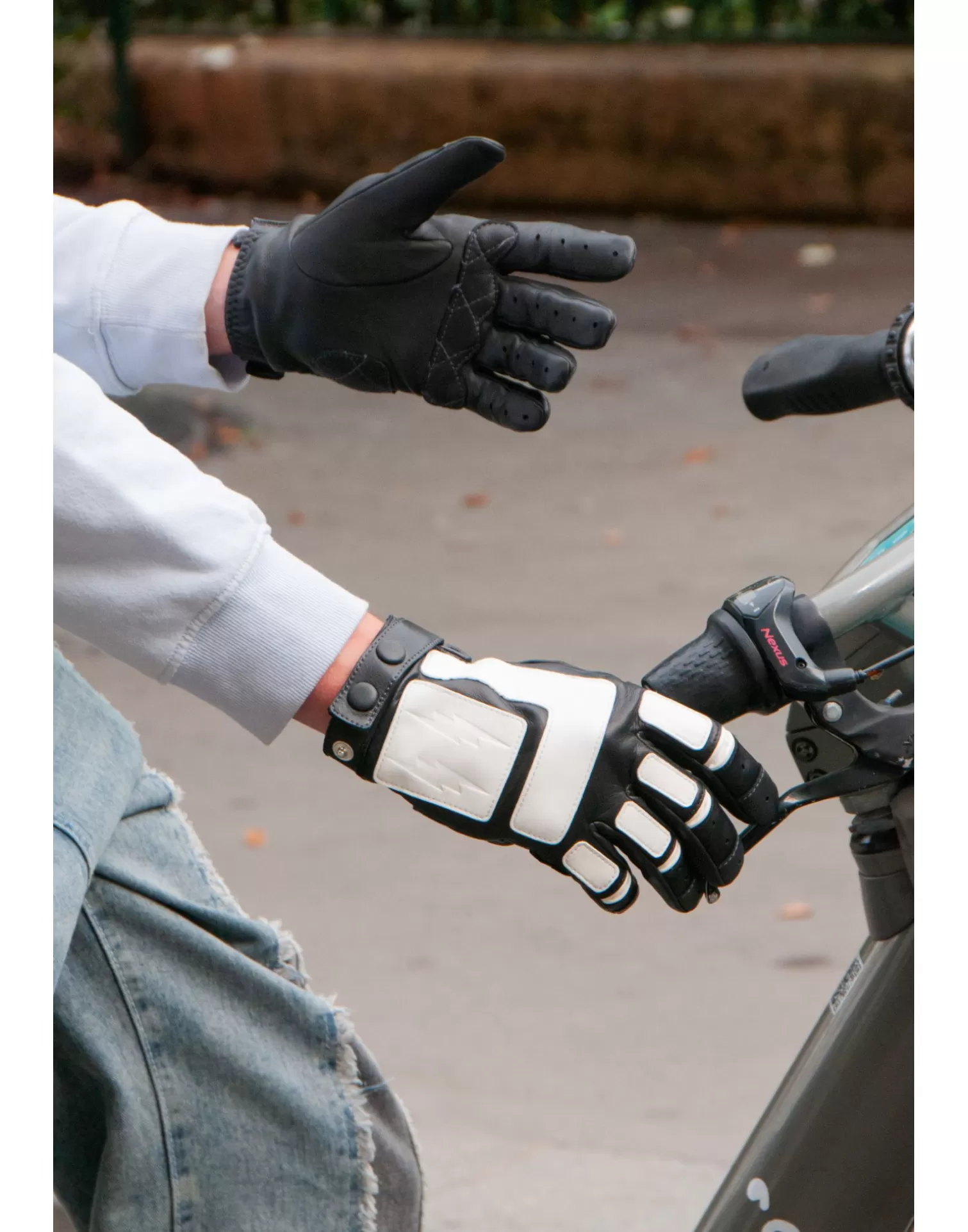 Agnelle Motorcycle & Bike Gloves | Jl Bmx Woman Silk Lining Perle/Black/White