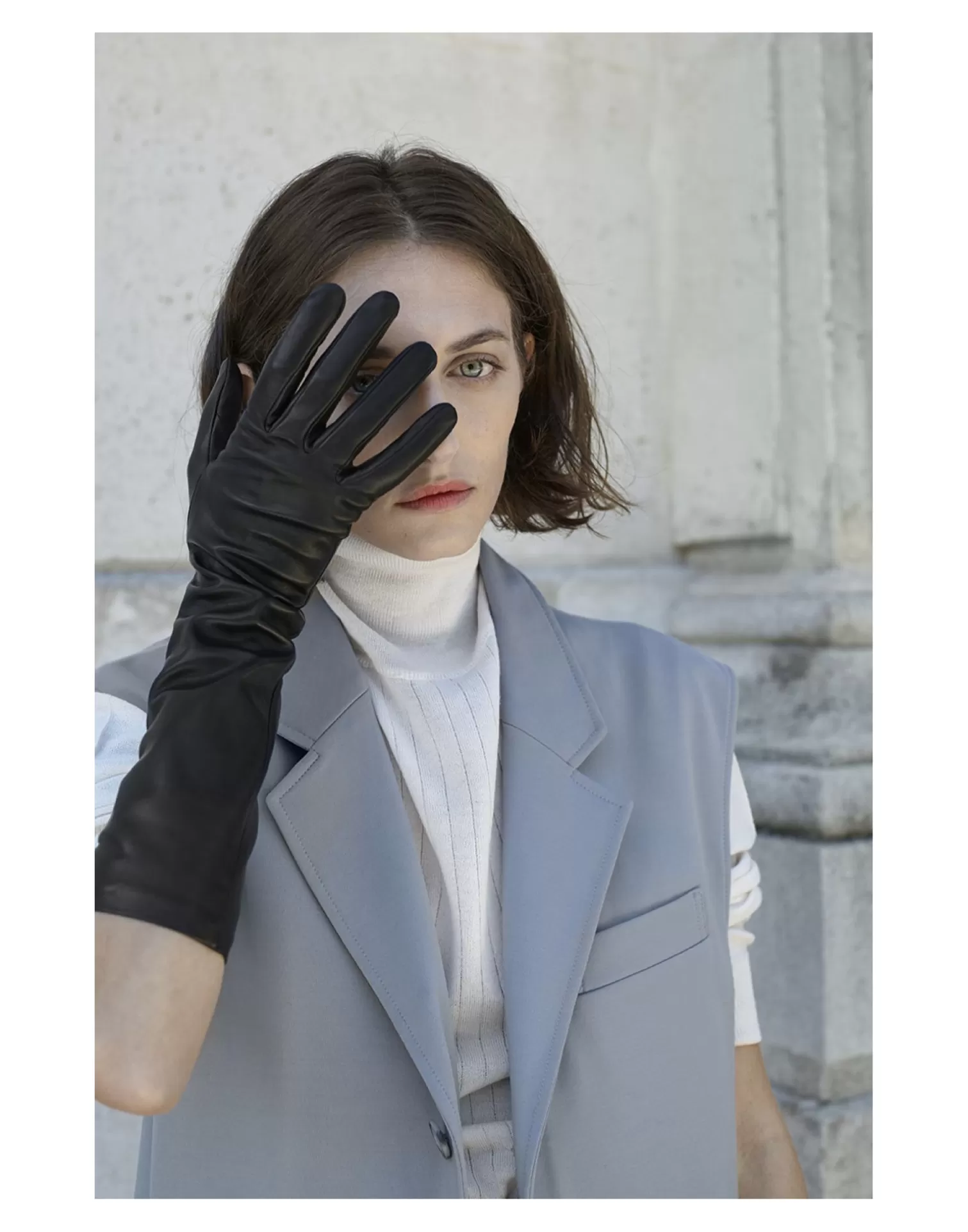 Agnelle Leather Gloves | Opera Silk Lining Black