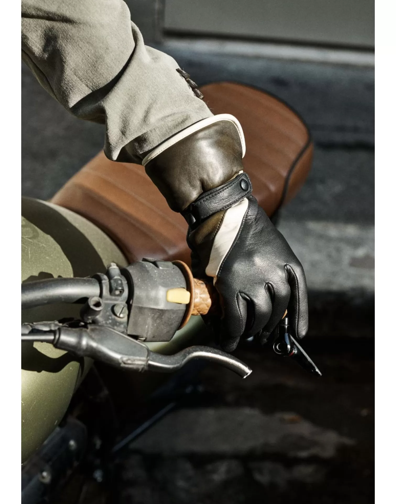 Agnelle Motorcycle & Bike Gloves | Questa Alpaca Lining Noir Tactile/Kaki/Porcelaine