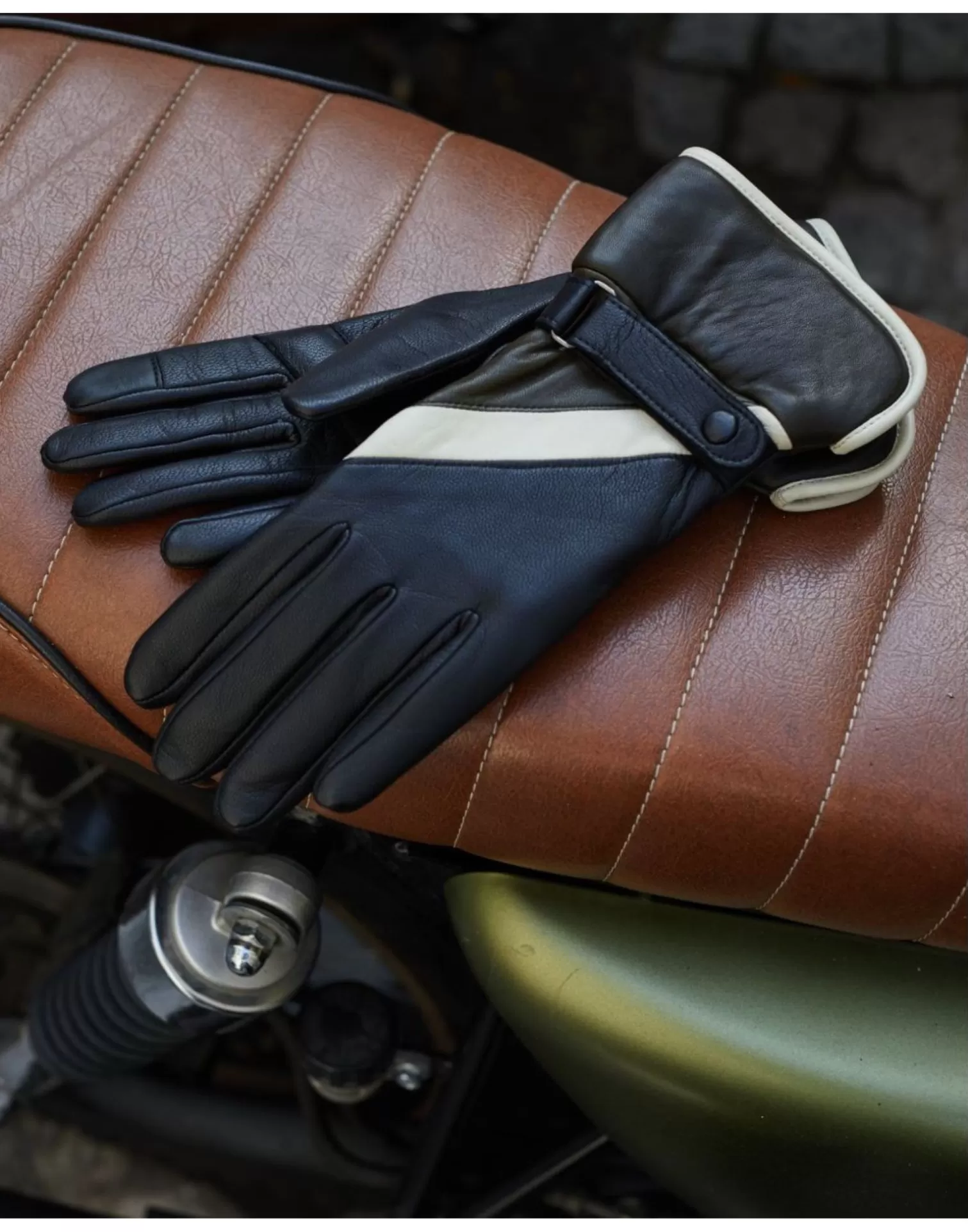 Agnelle Motorcycle & Bike Gloves | Questa Alpaca Lining Noir Tactile/Kaki/Porcelaine