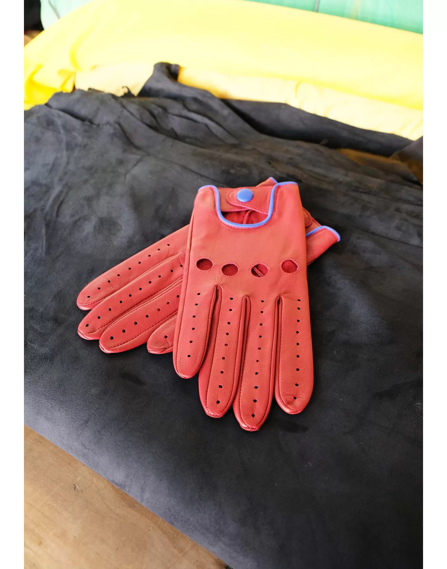 Agnelle Motorcycle & Bike Gloves | Unlined Sam Cardinal/Gitane