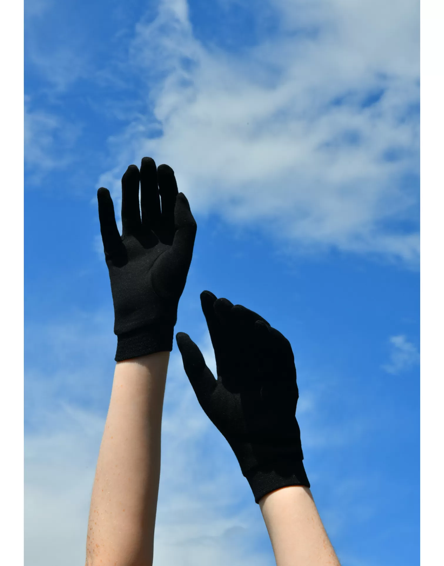 Agnelle Fabric Gloves | Women's Silk Underglove Black